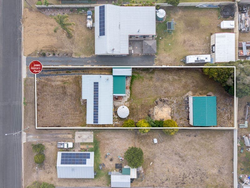 8 Thomas Street, Pittsworth — photo 1 of 5