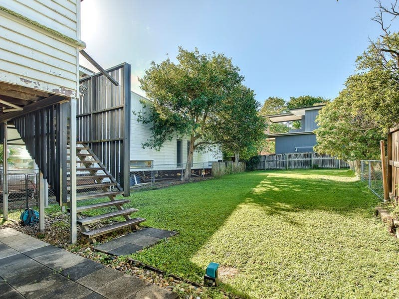 67 Kedron Park Road, Wooloowin — photo 1 of 5