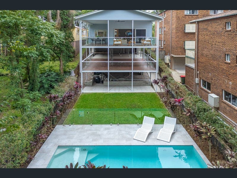 52 Dixon Street, Auchenflower — photo 1 of 5