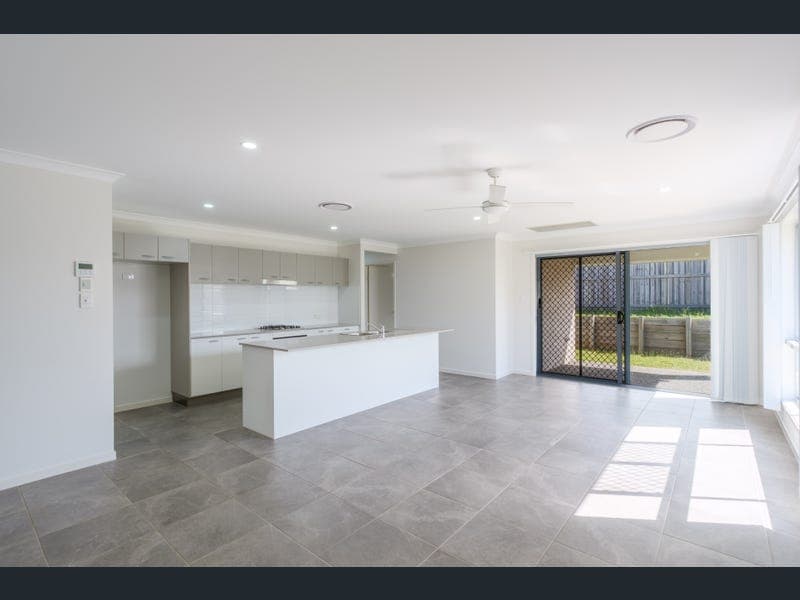 35 Abode Way, Kawungan — photo 1 of 5
