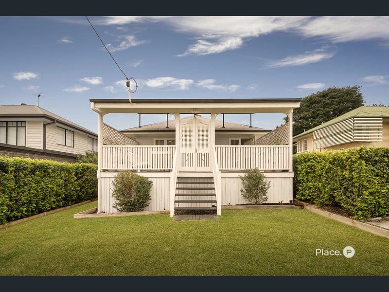 34 Benyon Street, Wavell Heights — photo 1 of 5