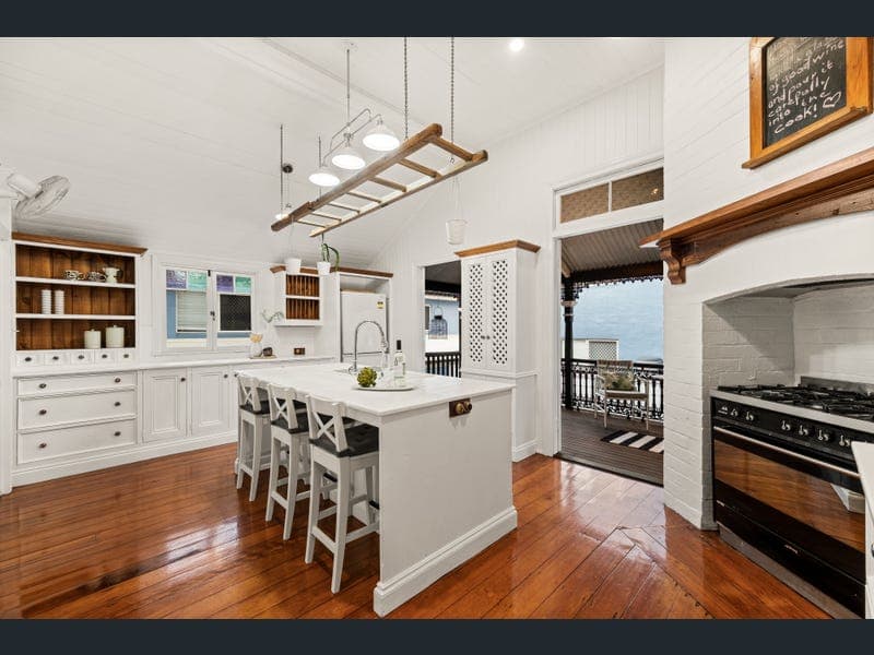 47 Junction Road, Clayfield — photo 1 of 5