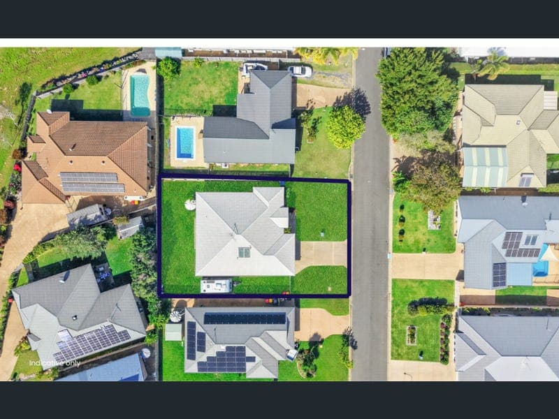 23 Red Emperor Way, Lammermoor — photo 1 of 5