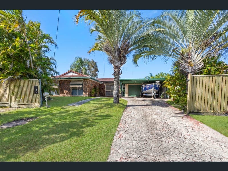 5 Magpie Court, Deception Bay — photo 1 of 5