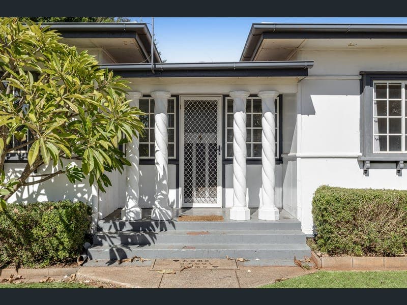 24 Vacy Street, Newtown — photo 1 of 5