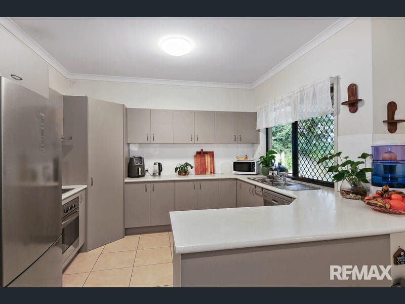 1 Wilkiea Street, Meridan Plains — photo 1 of 5