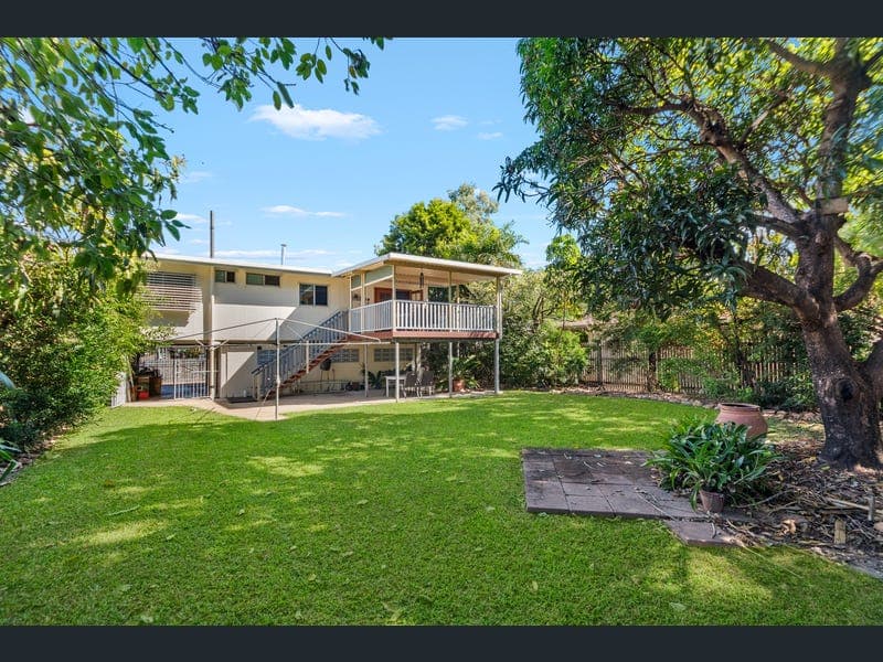 6 Killara St, Cranbrook — photo 1 of 5