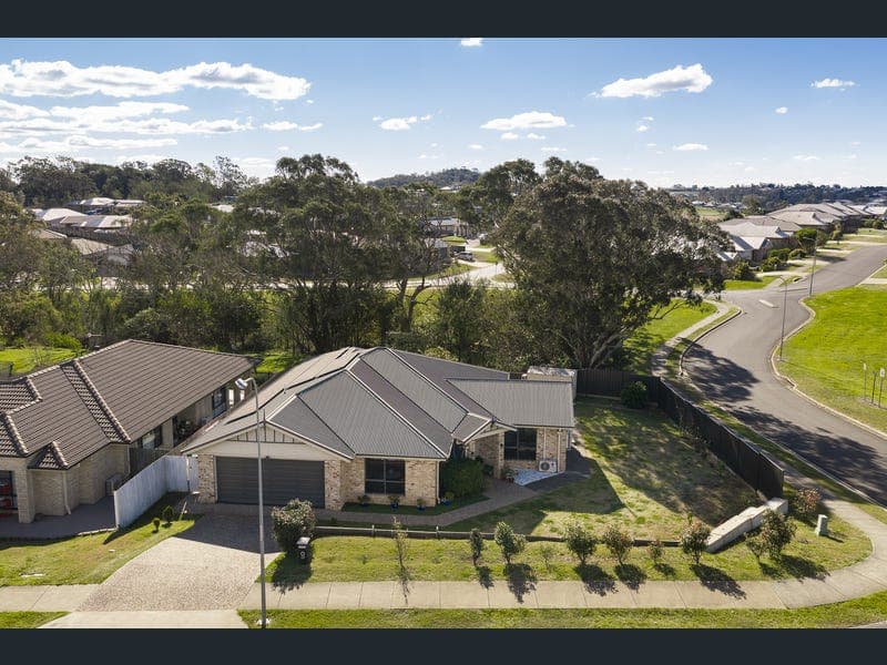 29 Sunset Drive, Glenvale — photo 1 of 5