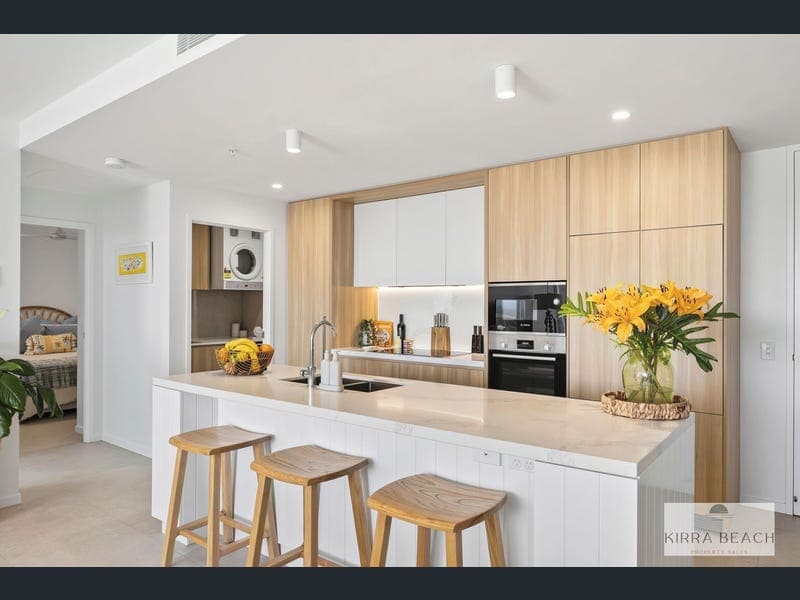 1305/7 Miles Street, Kirra — photo 1 of 5