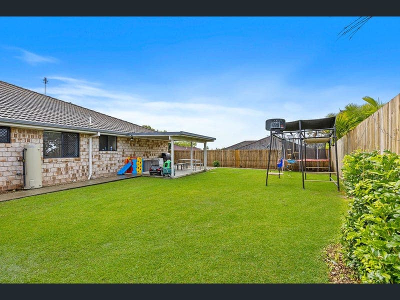 1/32 Bushgum Crescent, Upper Coomera — photo 1 of 5