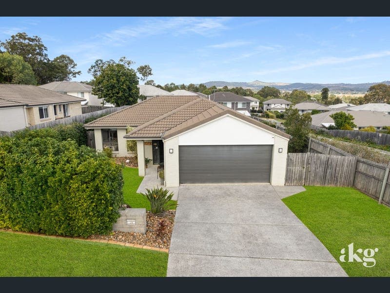 29 Tequesta Drive, Beaudesert — photo 1 of 5