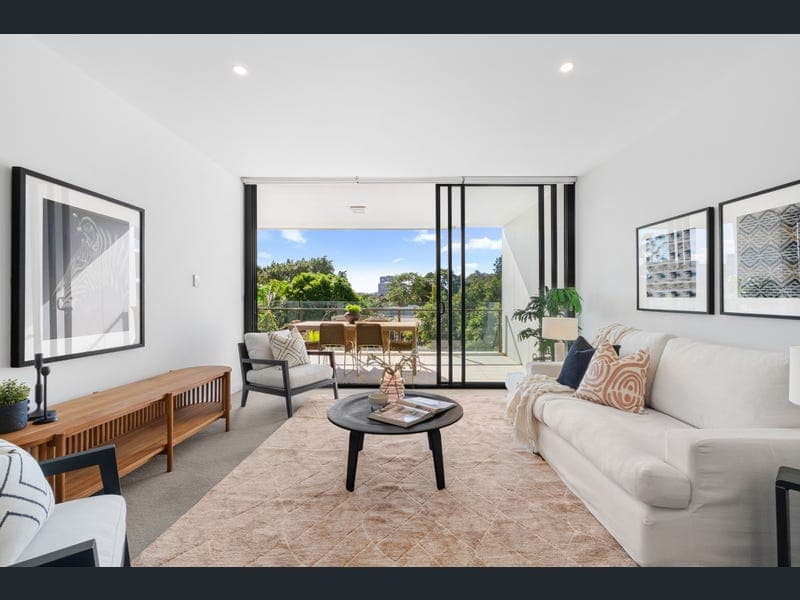 255/10 Pidgeon Close, West End — photo 1 of 5