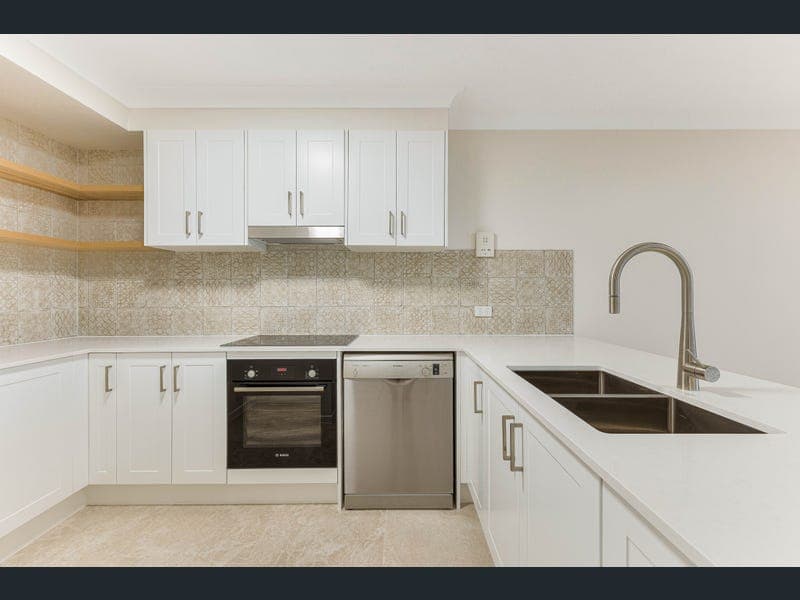 3/17 Korina Avenue, Coolangatta — photo 1 of 5