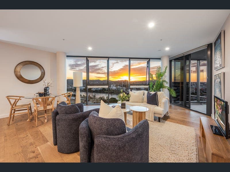 32402/1 Cordelia Street, South Brisbane — photo 1 of 5