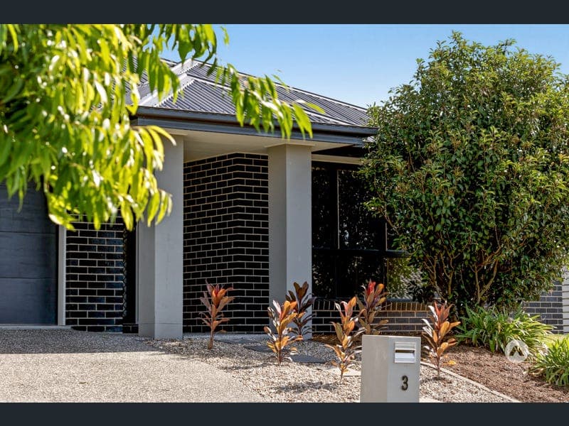 3 McWilliam Street, Pimpama — photo 1 of 5