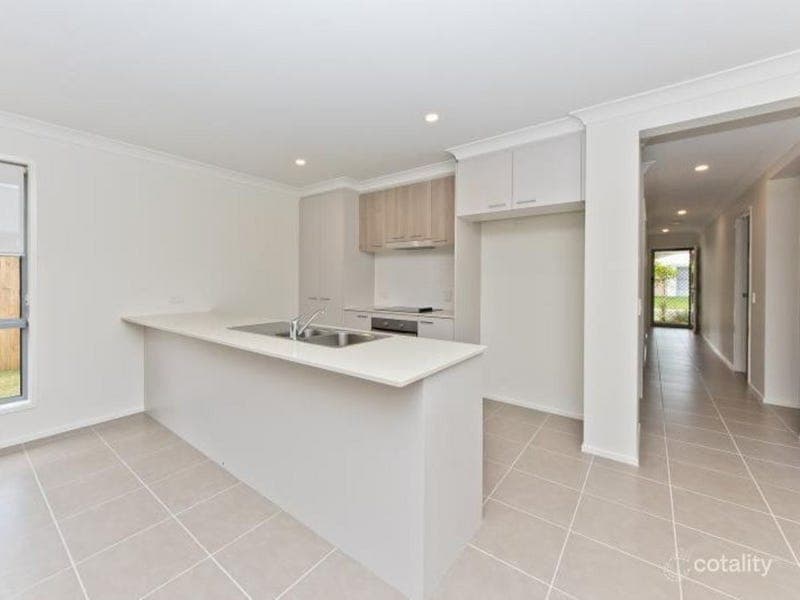 9 Smith Street, Burpengary East — photo 1 of 5