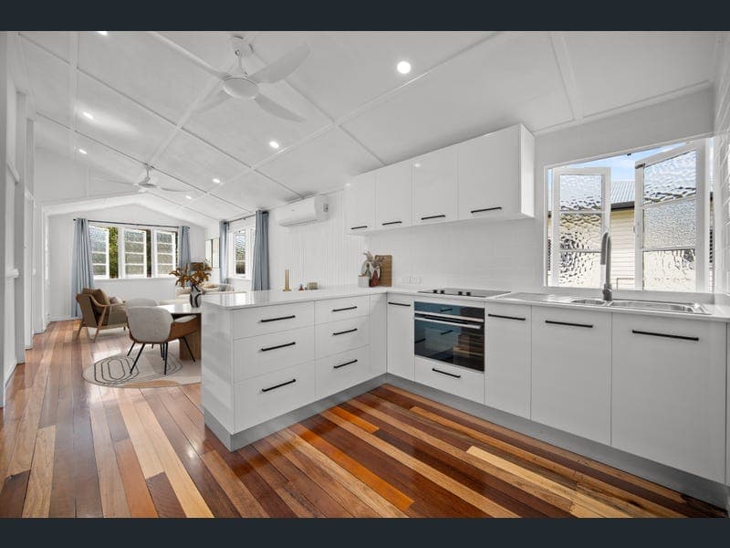 71A Hayward Street, Mooroobool — photo 1 of 5