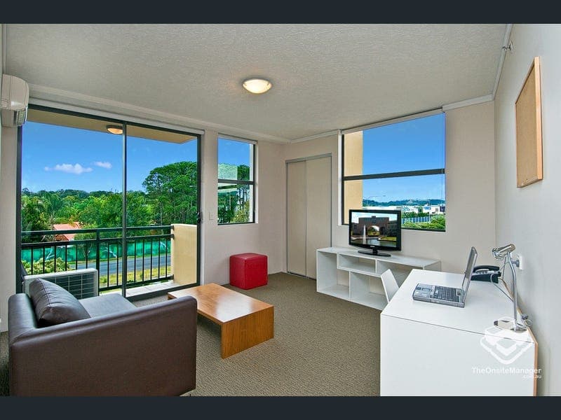 ID:21183293/25 Lake Orr Drive, Varsity Lakes — photo 1 of 5