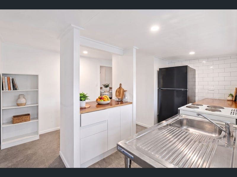 83 Dee Street, Mount Morgan — photo 1 of 5
