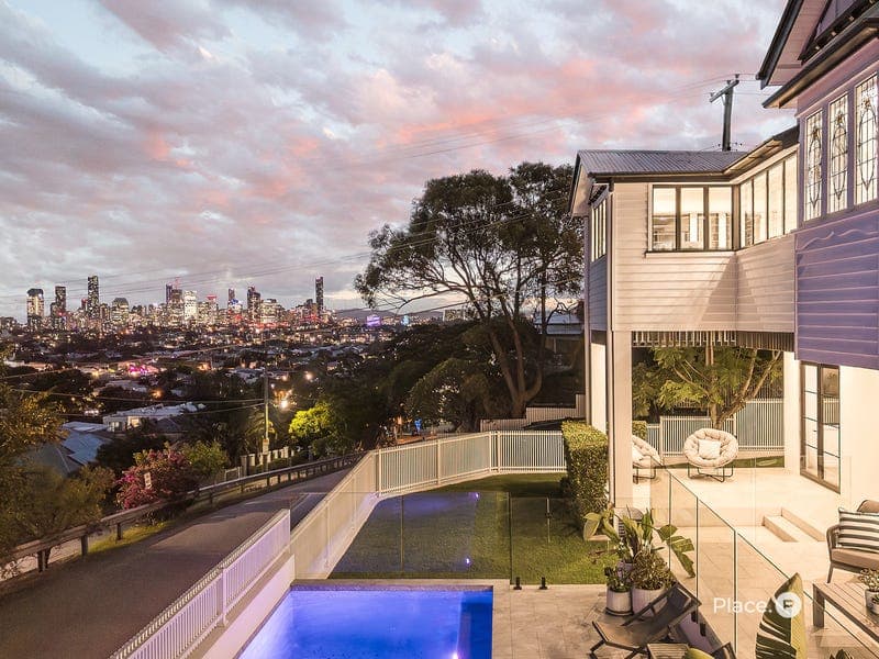 64 Victoria Street, Balmoral — photo 1 of 5