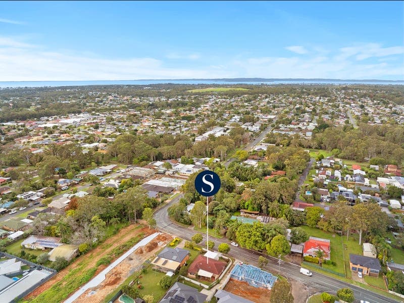 12 Valantine Road, Birkdale — photo 1 of 5