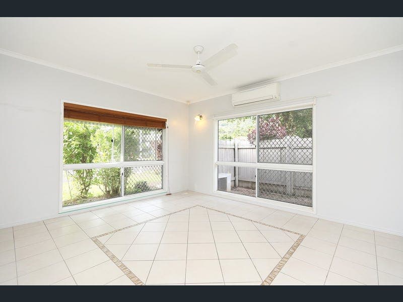 29 Silky Oak Court, Mooroobool — photo 1 of 5