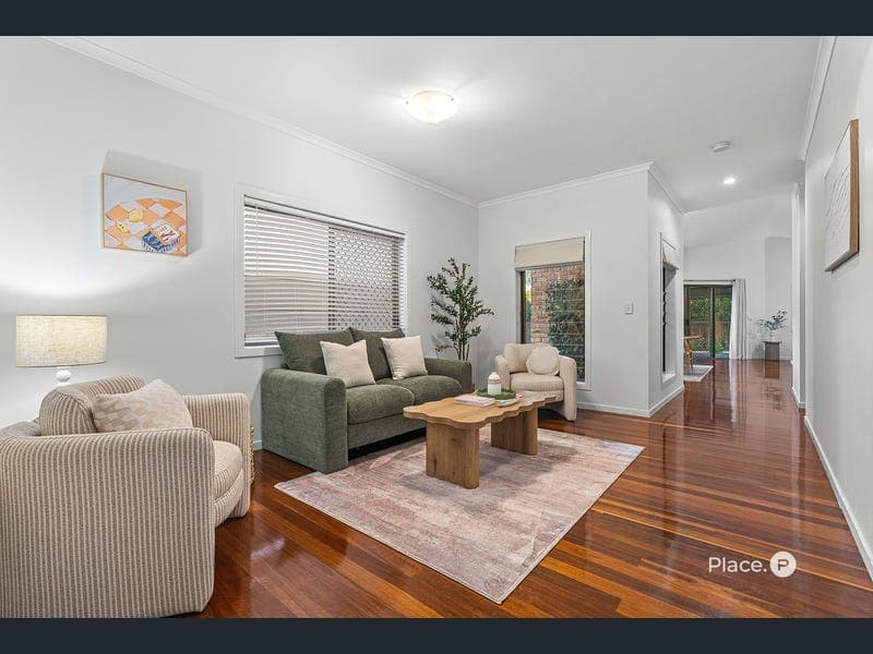 38 Cedar Street, Wynnum — photo 1 of 5