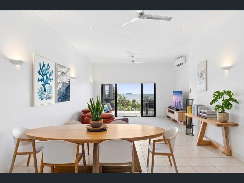 19/37 Vasey Esplanade, Trinity Beach — photo 1 of 5