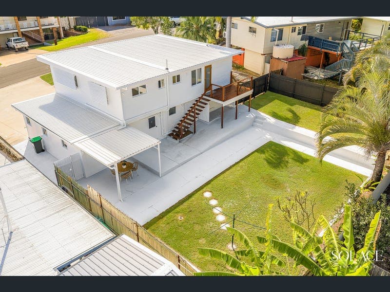6 Marina Avenue, Boyne Island — photo 1 of 5