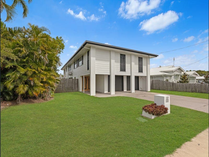 30 Pulgul Street, Urangan — photo 1 of 5
