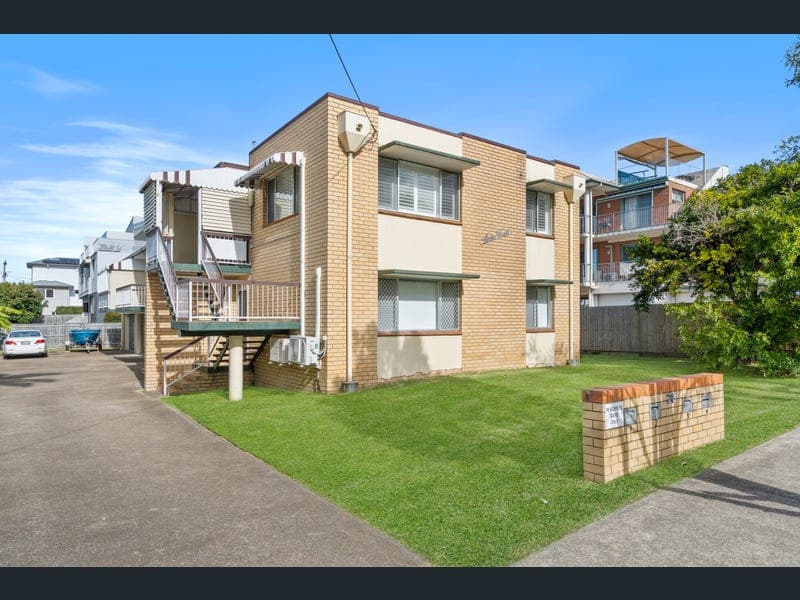 2/28 Edith Street, Wynnum — photo 1 of 5