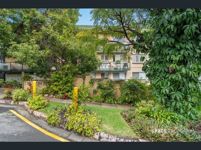 2/18 Wellington Street, Petrie Terrace — photo 1 of 5