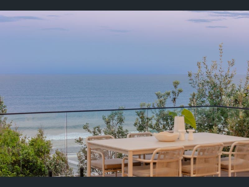18 McAnally Drive, Sunshine Beach — photo 1 of 5