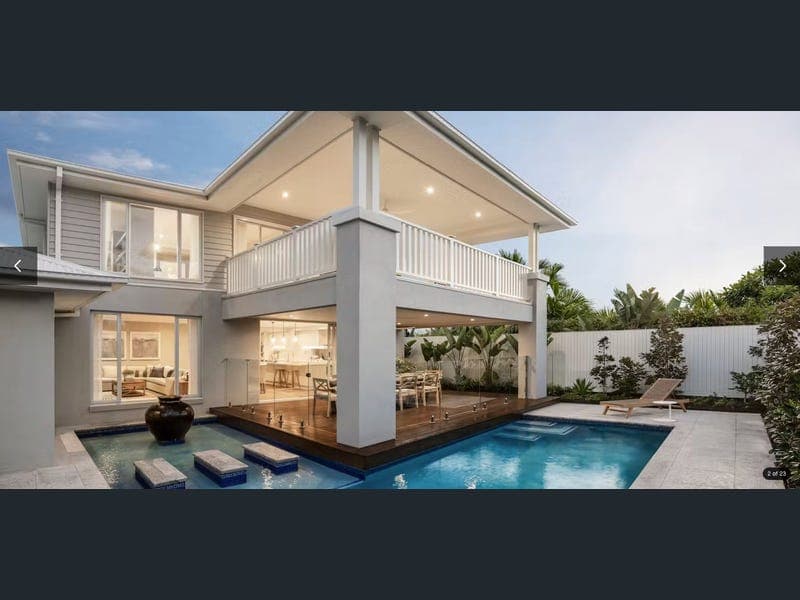 6 Gretel Drive, Mermaid Waters — photo 1 of 5