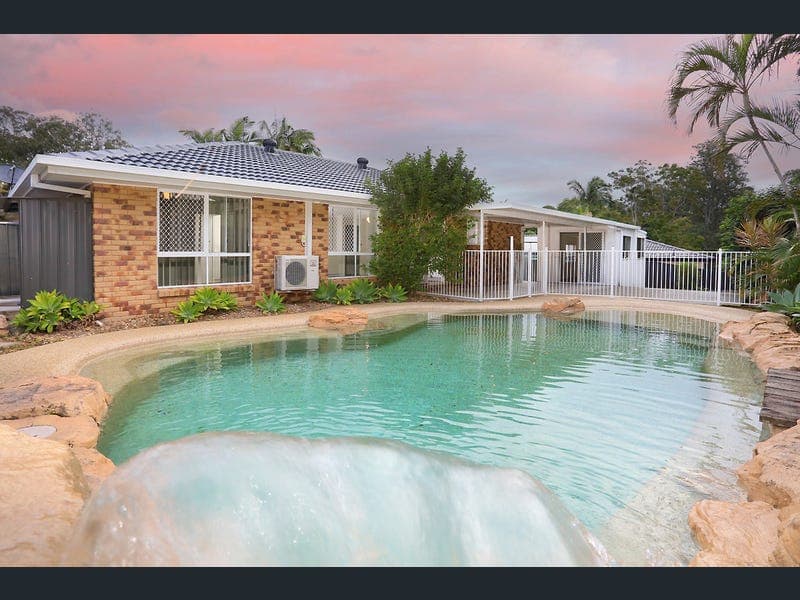 8 Richfield Close, Nerang — photo 1 of 5