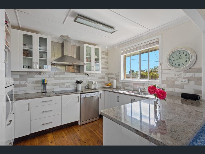 15 Skehan Street, Centenary Heights — photo 1 of 5