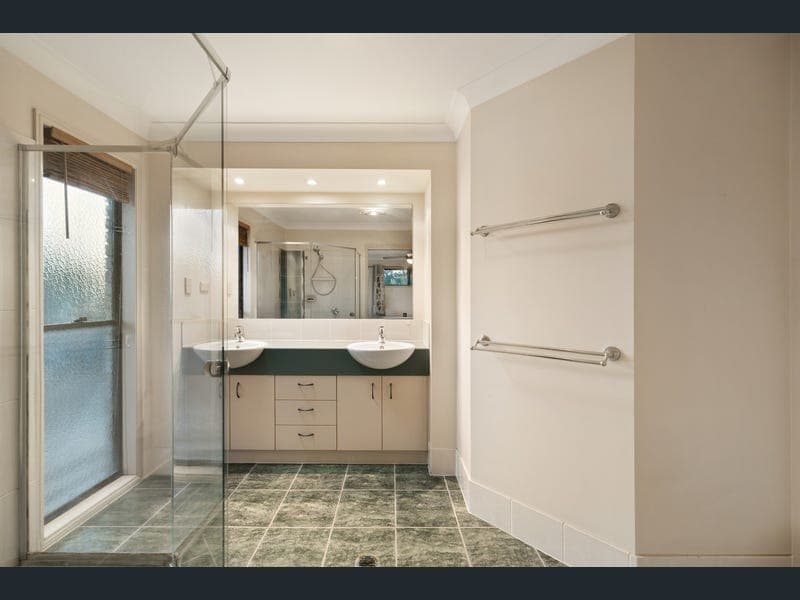 21 Dandenong Street, Forest Lake — photo 1 of 5