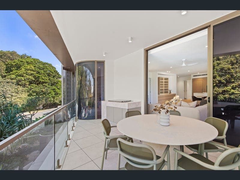 4/13-15 Chairlift Avenue, Mermaid Beach — photo 1 of 5