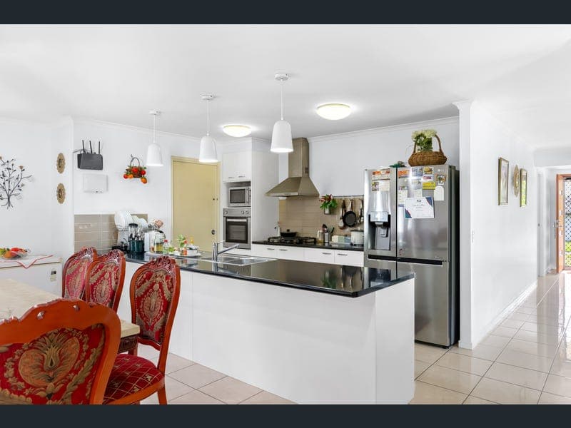 10 Bellinger Key, Pacific Pines — photo 1 of 5