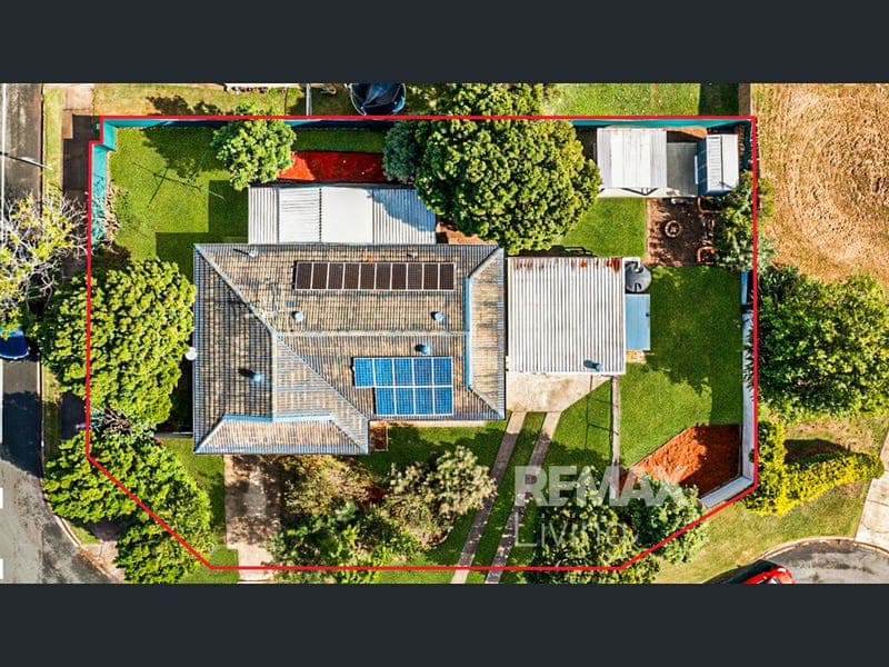 25 Matthew Flinders Drive, Caboolture South — photo 1 of 5
