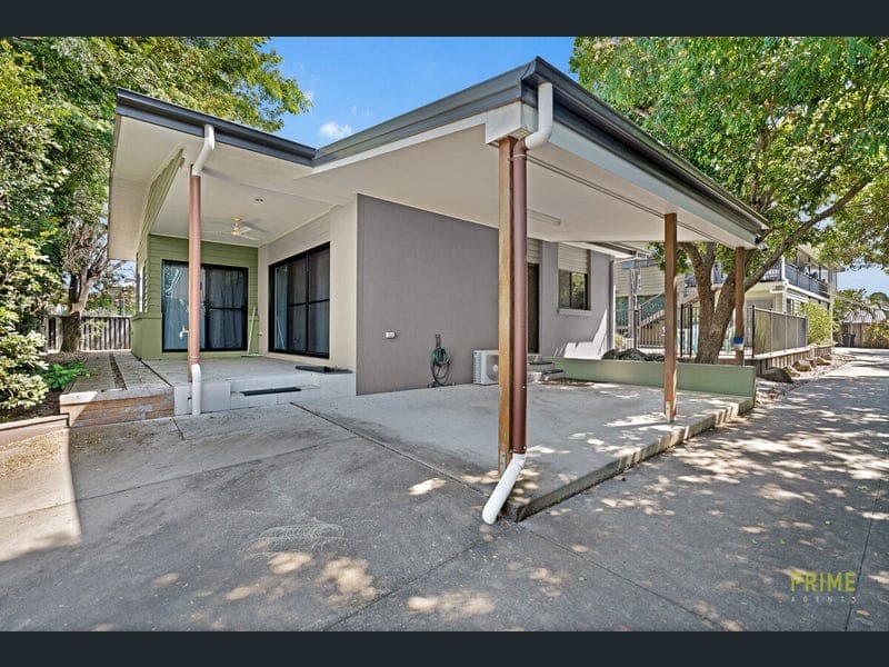 7 Rohan Way, Kawungan — photo 1 of 5