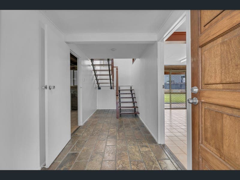7 Tolcher Street, Mount Pleasant — photo 1 of 5