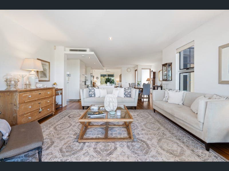 11/802 Glades Drive, Robina — photo 1 of 5