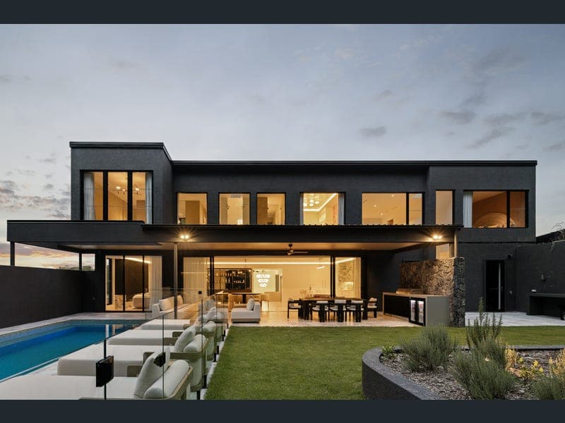 12 Belvedere Court, Burleigh Heads — photo 1 of 5