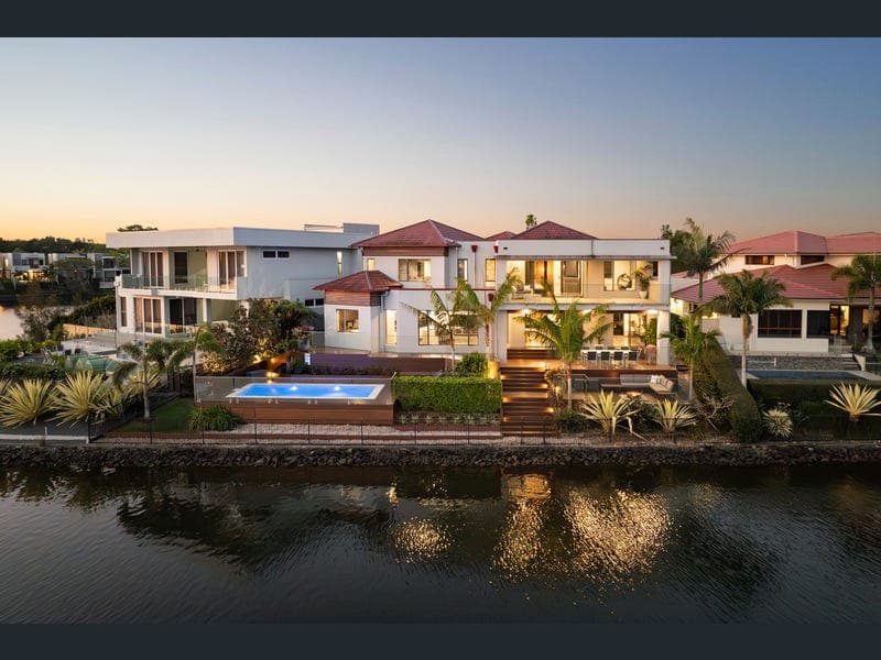 6171 Murten Court, Hope Island — photo 1 of 5