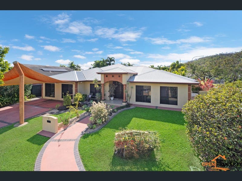 1 Bamboo Crescent, Mount Louisa — photo 1 of 5