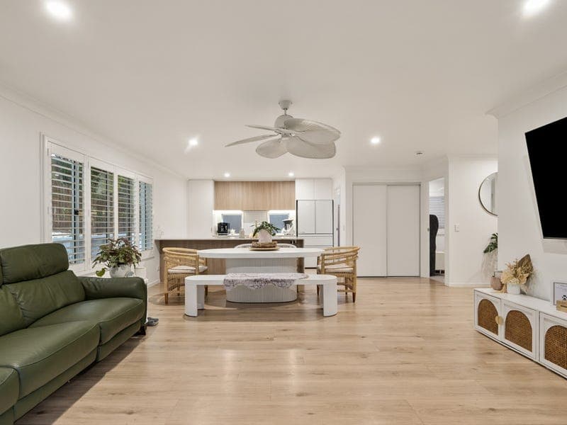 78 Frogmouth Circuit, Mountain Creek — photo 1 of 5