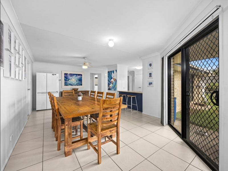 5 Barker Close, Goodna — photo 1 of 5