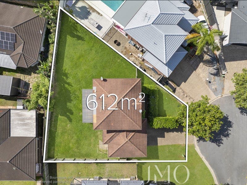 12 Wolvesey Close, Ormeau — photo 1 of 5