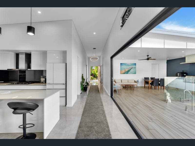 88 Ribbonwood Court, Palm Cove — photo 1 of 5